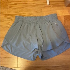 Lululemon Hotty Hot short 4”